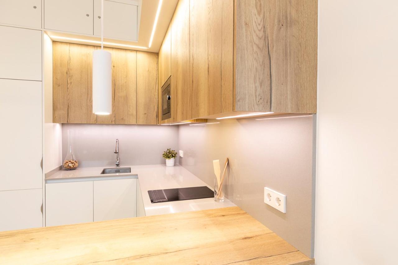 Sylvia 1M - Precioso Apartamento En Primera Linea De Mar - Centrico - Playa - Wifi Эмпуриабрава Экстерьер фото