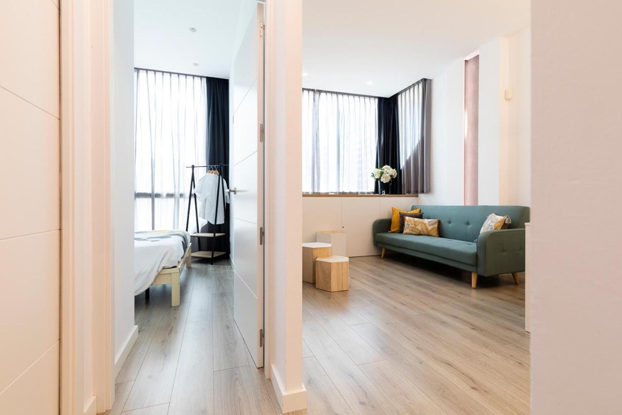 Sylvia 1M - Precioso Apartamento En Primera Linea De Mar - Centrico - Playa - Wifi Эмпуриабрава Экстерьер фото