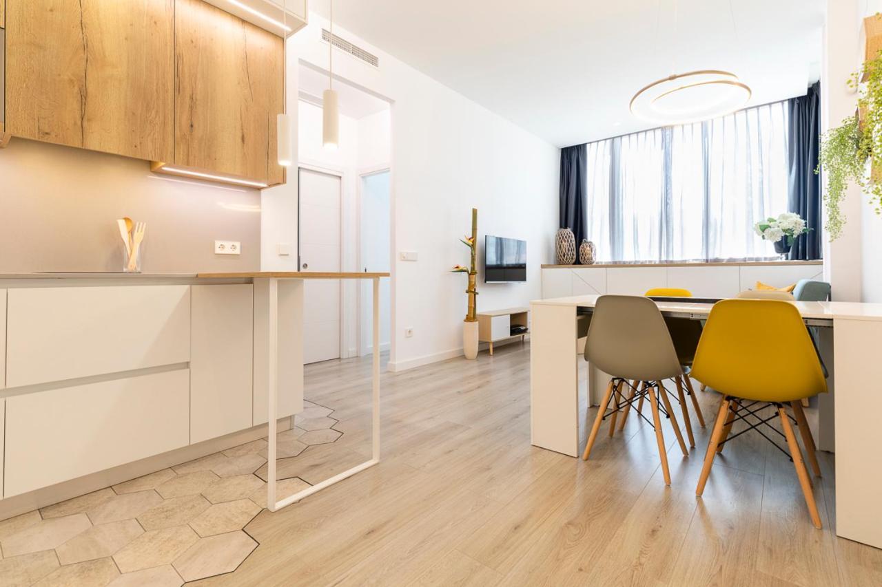 Sylvia 1M - Precioso Apartamento En Primera Linea De Mar - Centrico - Playa - Wifi Эмпуриабрава Экстерьер фото